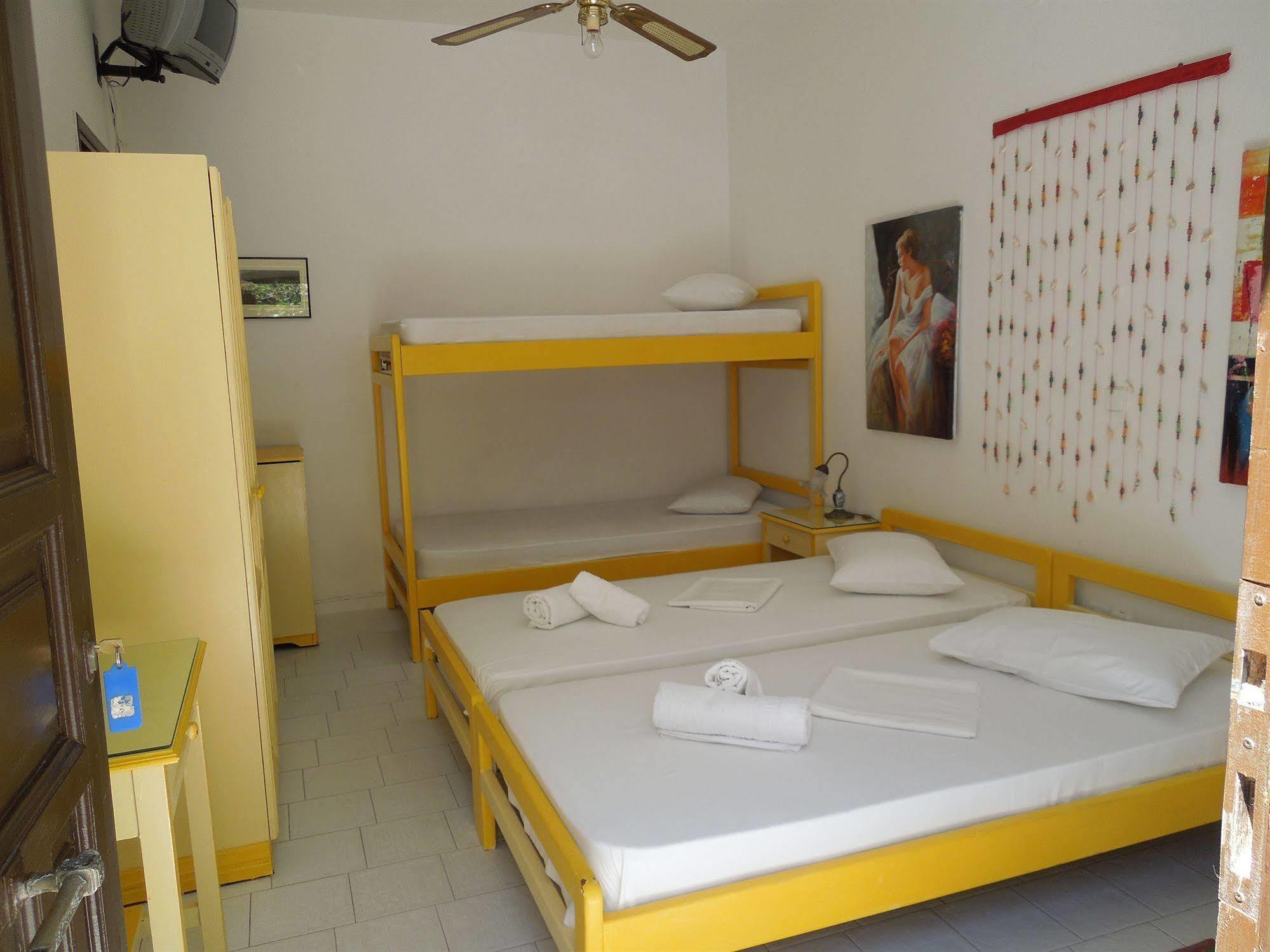 Hotel Albatross Livadi  Habitación foto